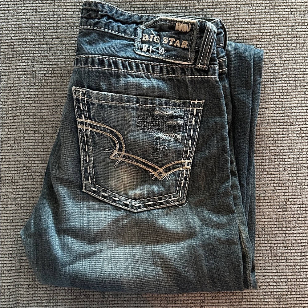10/$30 Big star jeans Dylan boyfriend fit Denim distressed w/marker marks